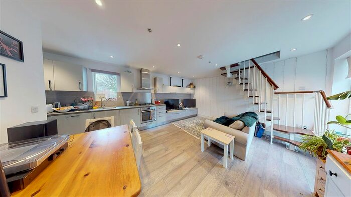 2 Bedroom Property To Rent In Bath Street, Abingdon, OX14