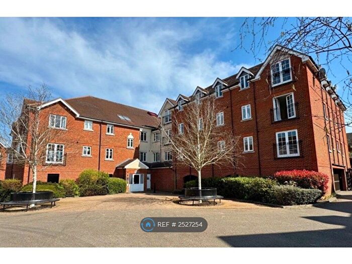 1 Bedroom Flat To Rent In Peppermint Road, Hitchin, SG5