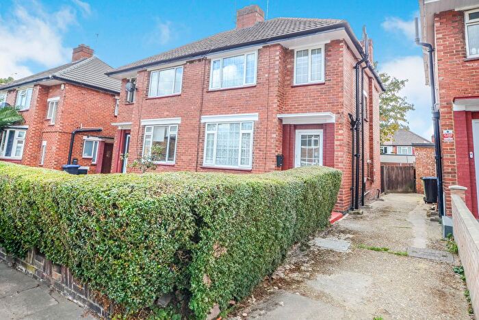 3 Bedroom Semi-detached House For Sale In Longley Avenue, Wembley, HA0