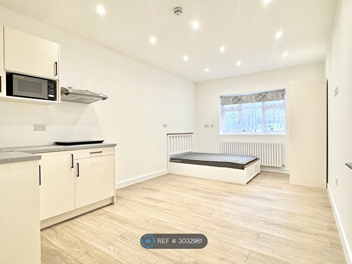 Studio To Rent In Harrow View, Harrow, HA1