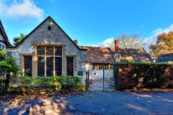 Semi-Detached House To Rent In School Lane, Medmenham, Marlow, Buckinghamshire, SL7