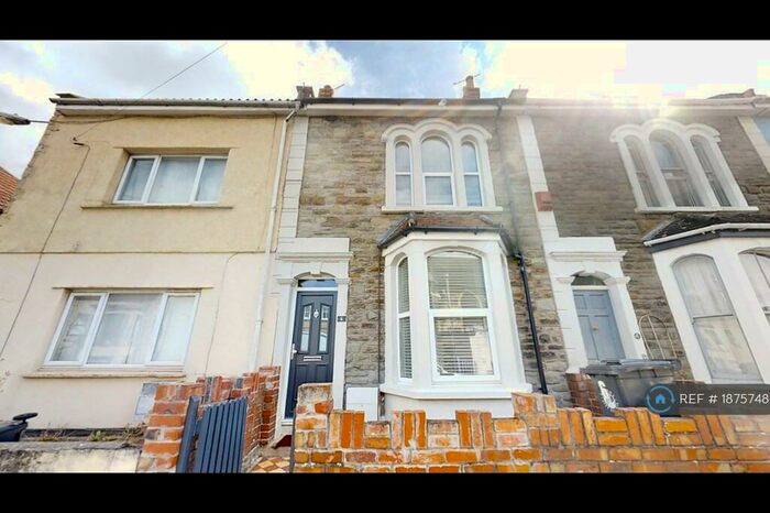 4 Bedroom Terraced House To Rent In Gilbert Road, Redfield, Bristol, BS5