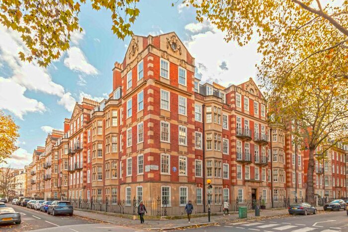 4 Bedroom Flat To Rent In Old Brompton Road, SW5