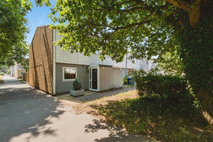 3 Bedroom End Of Terrace House For Sale In Foxglove Road, South Ockendon, Essex, RM15
