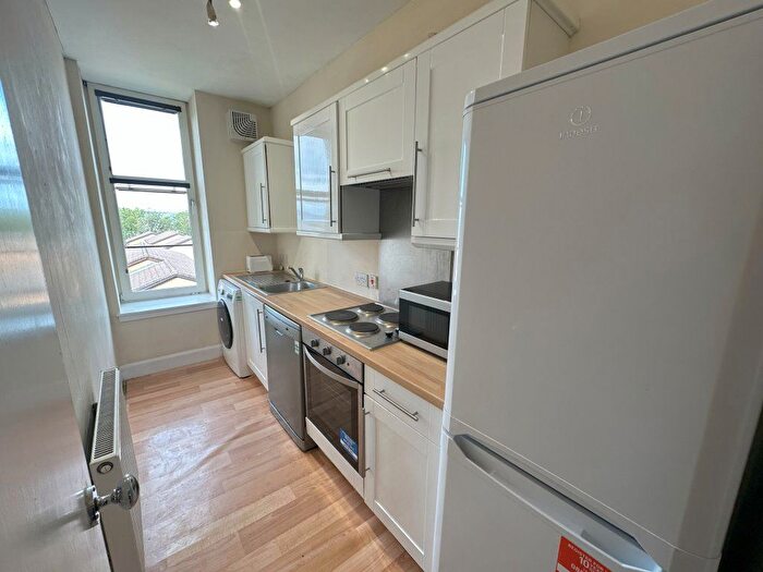 2 Bedroom Flat To Rent In Clepington Road, Dundee, DD3