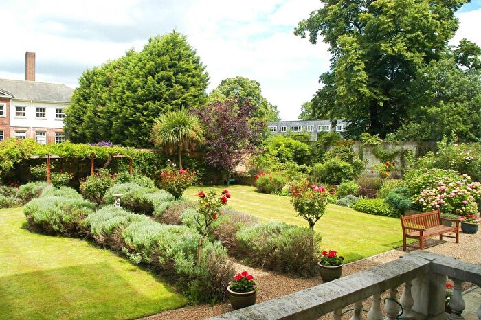 2 Bedroom Flat For Sale In Lee Terrace, Blackheath, London, SE3