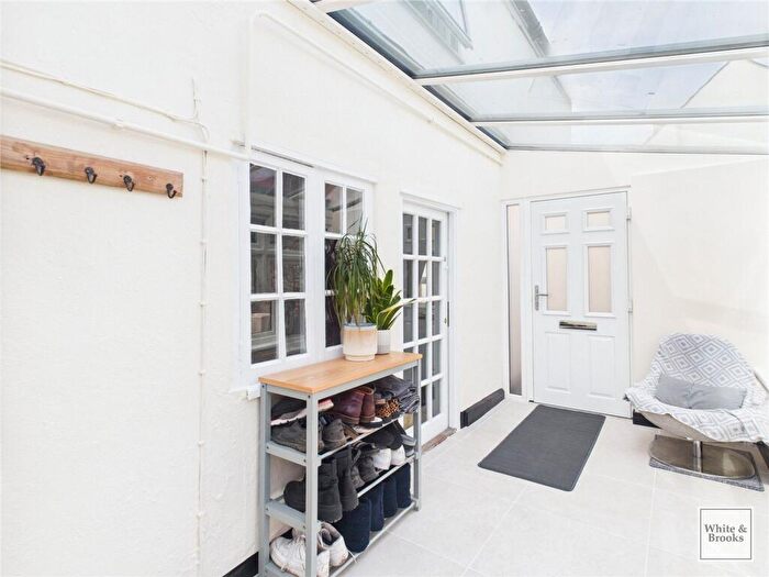 2 Bedroom Detached House For Sale In North Street, Westbourne, PO10
