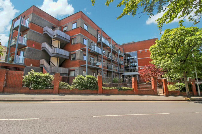 1 Bedroom Apartment To Rent In Victoria Road, Old Town, Swindon, SN1