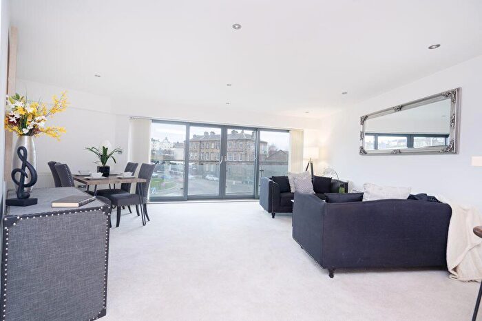 3 Bedroom Flat For Sale In / Lower Granton Road, Granton, Edinburgh, EH5