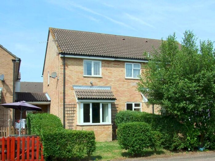 2 Bedroom Terraced House To Rent In Derwent Close, St Ives, PE27