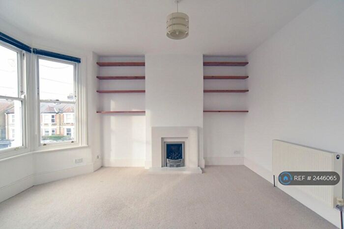 2 Bedroom Flat To Rent In Westbury Road, London, E17