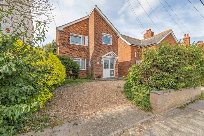 3 Bedroom Detached House For Sale In Jubilee Road, Littlebourne, Canterbury, CT3