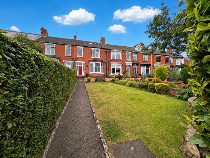 4 Bedroom Town House For Sale In Kensington Gardens, Ferryhill, DL17