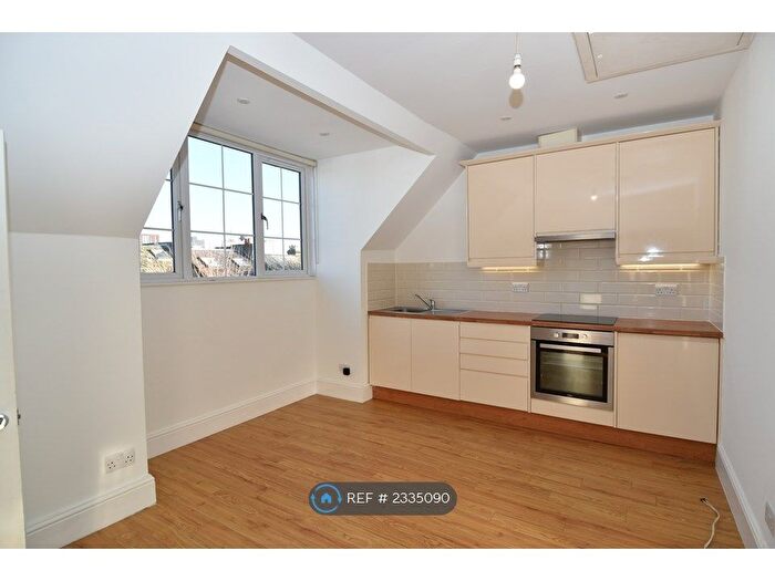 1 Bedroom Flat To Rent In Amerland Road, London, SW18