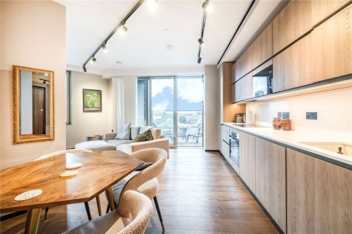 1 Bedroom Flat To Rent In Hewett Street, Shoreditch, EC2A