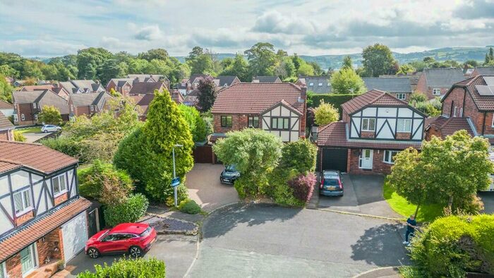 4 Bedroom Detached House To Rent In Cornfield Close, Macclesfield, Cheshire, SK10