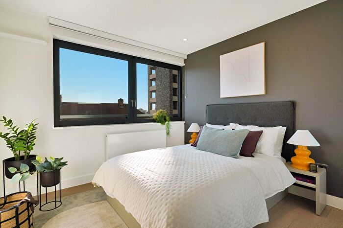 3 Bedroom Flat To Rent In Park Lane, Wembley, HA9