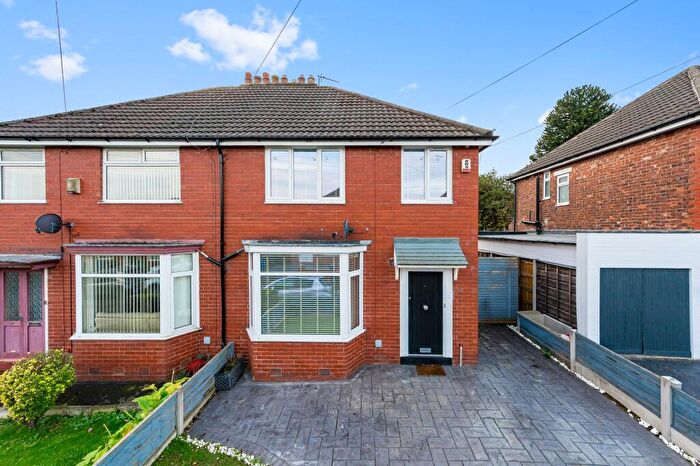3 Bedroom Semi Detached House To Rent In Parkville Road, Prestwich, M25