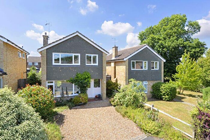 3 Bedroom Detached House For Sale In New Park Road, Cranleigh, GU6