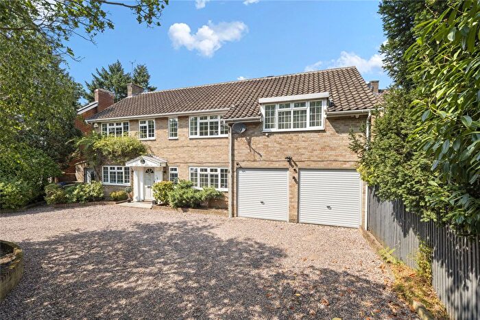 5 Bedroom Detached House For Sale In Portmore Park Road, Weybridge, Surrey, KT13