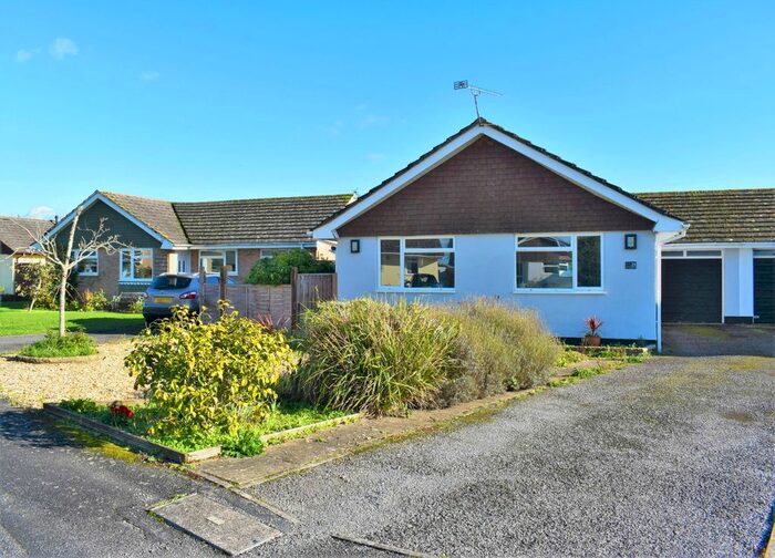 4 Bedroom Bungalow To Rent In New Road, Ringwood, Hampshire, BH24