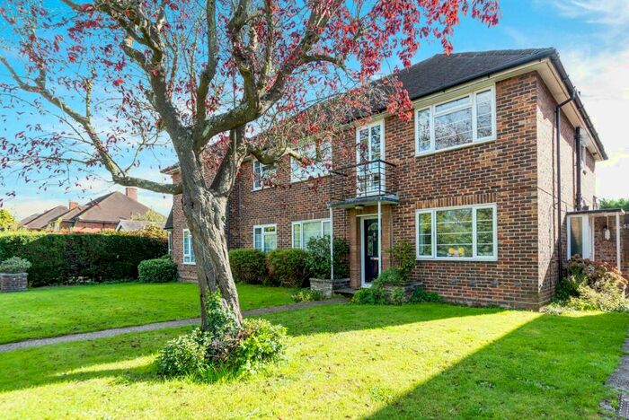2 Bedroom Maisonette To Rent In Peaches Close, Cheam, SM2
