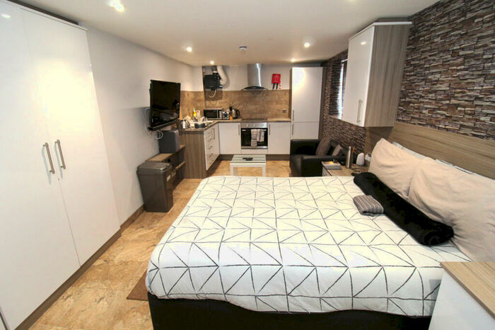 Studio To Rent In Gulson Lodge, Coventry, West Midlands, CV1