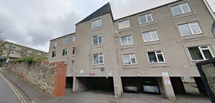 1 Bedroom Flat To Rent In Montague Court, Kingsdown, Bristol, BS2