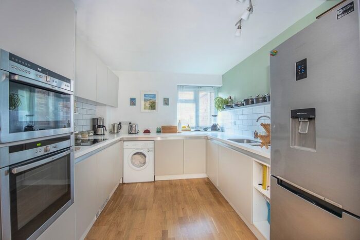 2 Bedroom Maisonette To Rent In Cumberland Close, St Margarets, Twickenham, TW1