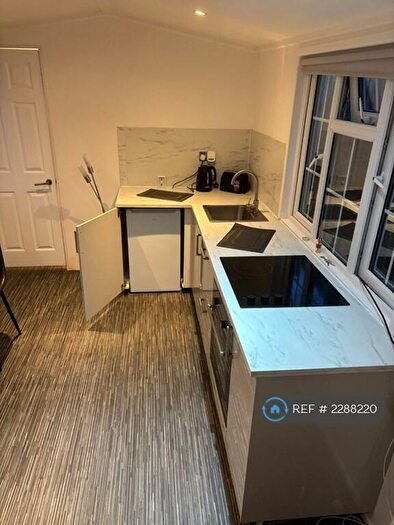 1 Bedroom Mobile Home To Rent In Weeping Willow, Cranleigh, GU6