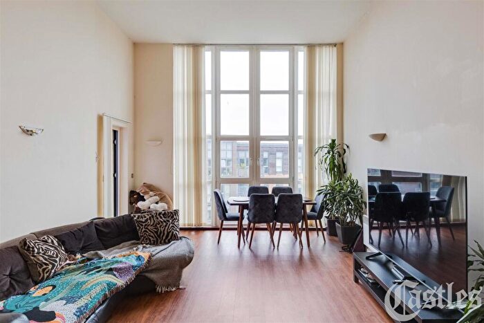 2 Bedroom Apartment For Sale In Lockwood House, Harry Zeital Way, E5