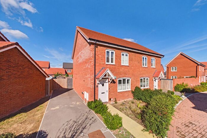2 Bedroom Semi-Detached House For Sale In Box Place, Wokingham, RG41