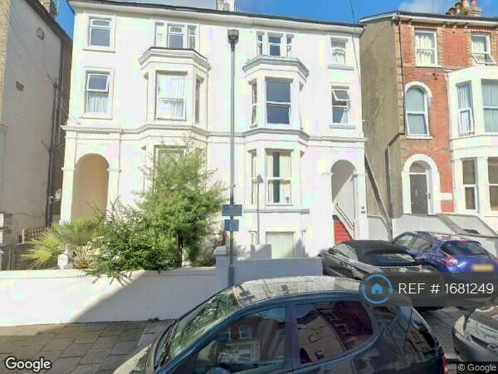 1 Bedroom Flat To Rent In Elphinstone Road, Southsea, PO5
