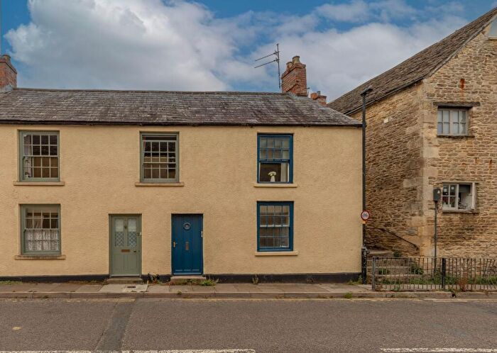 1 Bedroom Flat To Rent In Oxford Street, Malmesbury, SN16