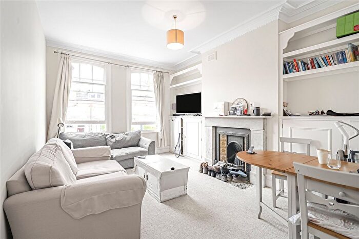 2 Bedroom Flat To Rent In Bournevale Road, London, SW16