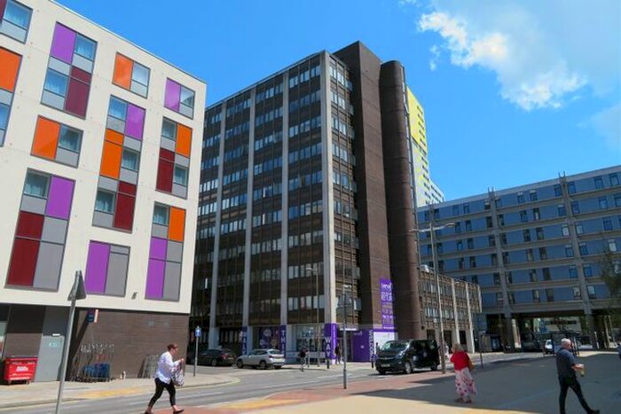 1 Bedroom Flat To Rent In Isambard Brunel Road, Portsmouth, PO1