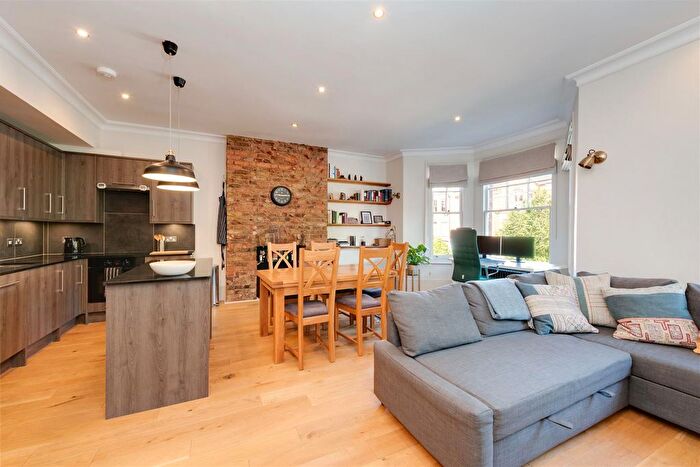 1 Bedroom Flat For Sale In Greencroft Gardens, South Hampstead, NW6