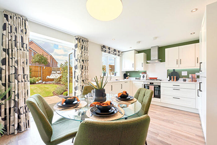 3 Bedroom Semi-Detached House For Sale In Chesterfield Road, Brimington, Chesterfield, S43