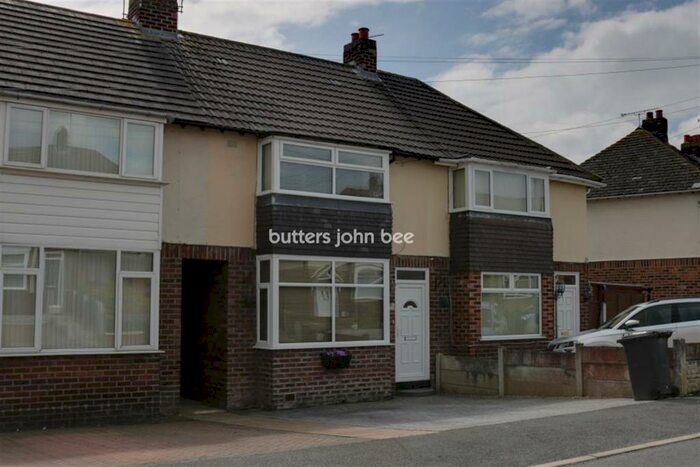3 Bedroom Detached House To Rent In Charlesworth Street, Crewe, CW1