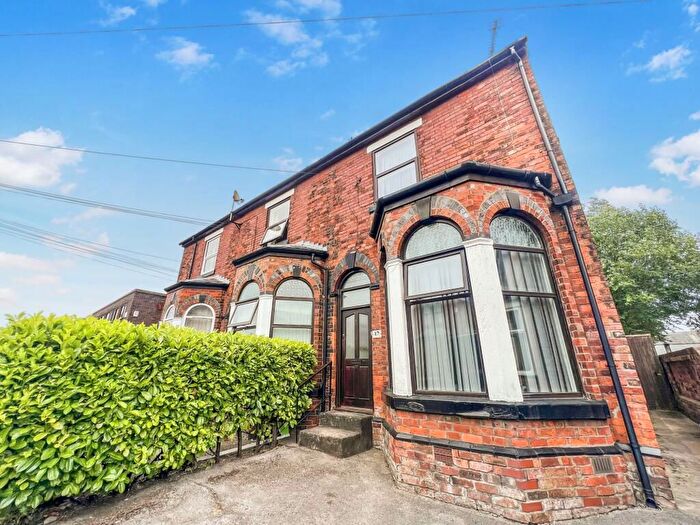 6 Bedroom Semi-Detached House For Sale In Knowsley Road, Ormskirk, L39