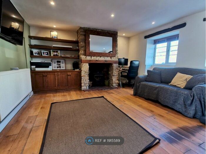 2 Bedroom Terraced House To Rent In Corn Street, Witney, OX28