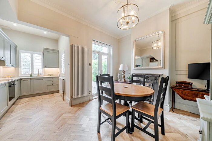 3 Bedroom Terraced House For Sale In Trenchard Street, Greenwich, SE10
