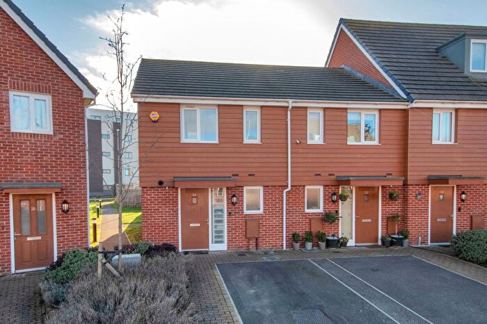 2 Bedroom End Terrace House For Sale In Muir Drive, Dartford, DA1