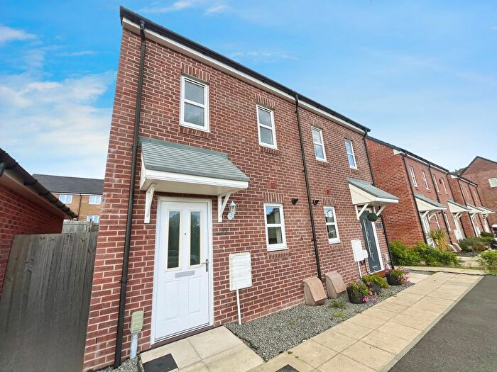 3 Bedroom Semi-Detached House To Rent In Jockey Way, Andover, SP11