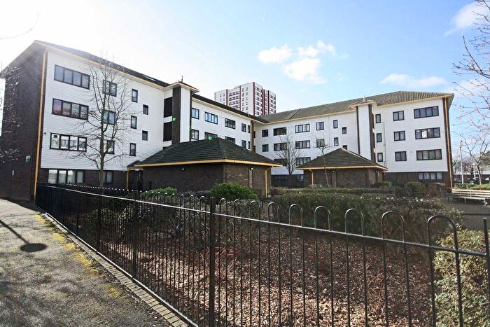 3 Bedroom Flat To Rent In Summerwood Road, Isleworth, TW7