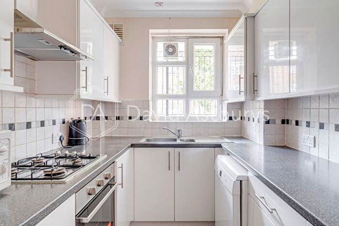 4 Bedroom Flat To Rent In Cranston Estate, Islington, London, N1