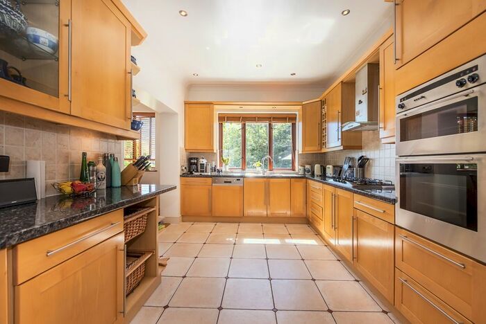 5 Bedroom Detached House To Rent In Arthur Road, London, SW19