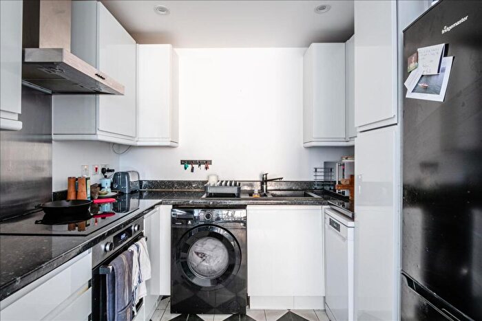 1 Bedroom Apartment For Sale In Mare Street, London Fields, E8 - Photo 7