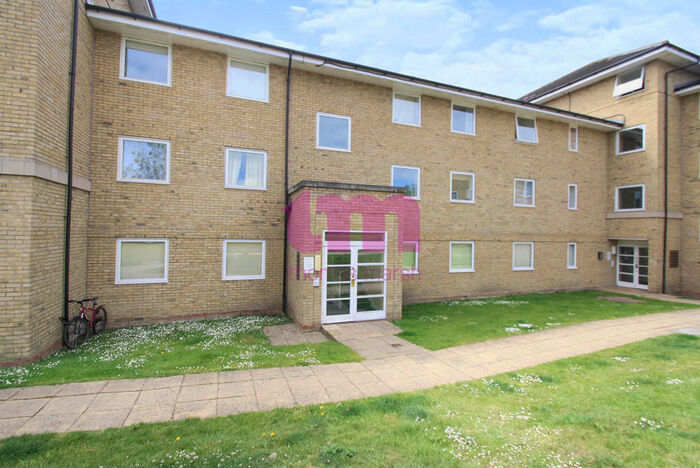 2 Bedroom Flat To Rent In Kingfisher Heights, Hogg Lane, Grays, RM17