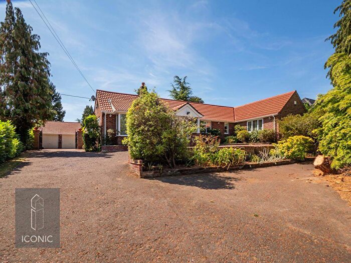 4 Bedroom Detached Bungalow For Sale In Fakenham Road, Taverham, Norwich, NR8